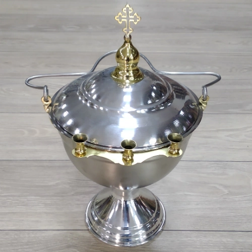 ნაკურთხი წყლის ჭურჭელი