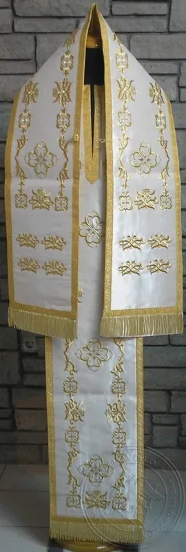კაფტანი, სამღვდელო ომოფორი და ეპიტრაქილი
