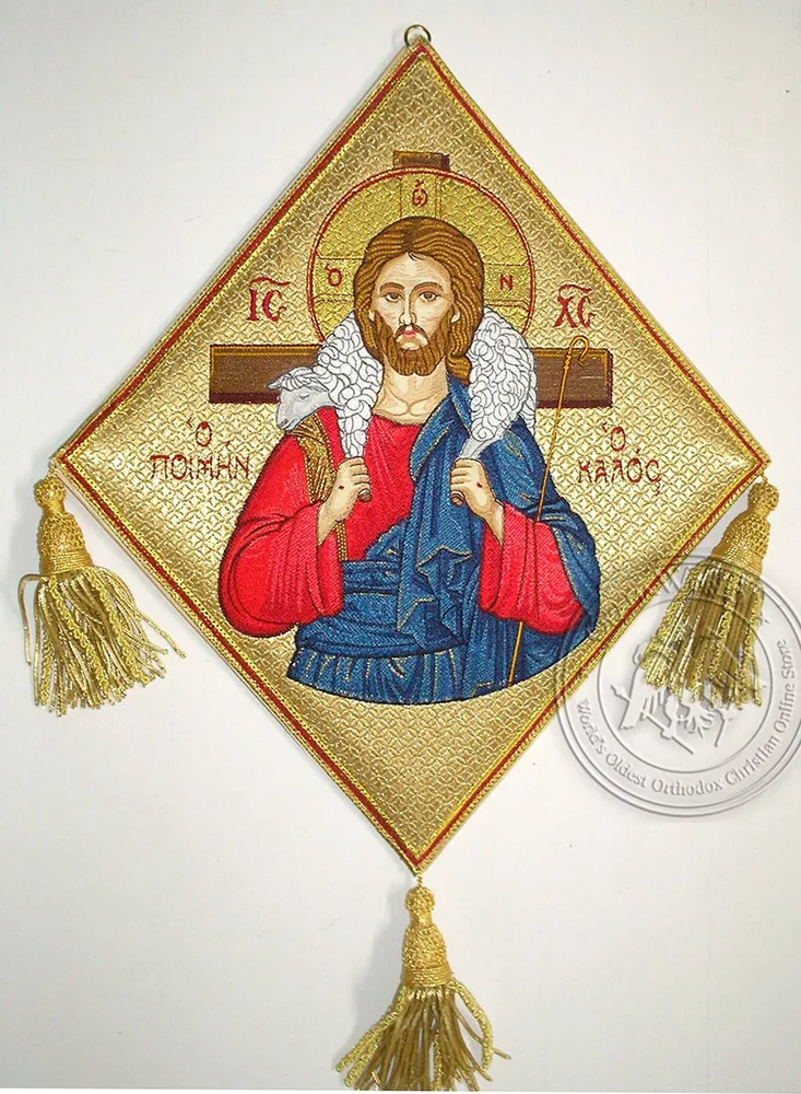 კეთილი მწყემსი ნაქარგი ფონით, სამღვდელო ენქერი