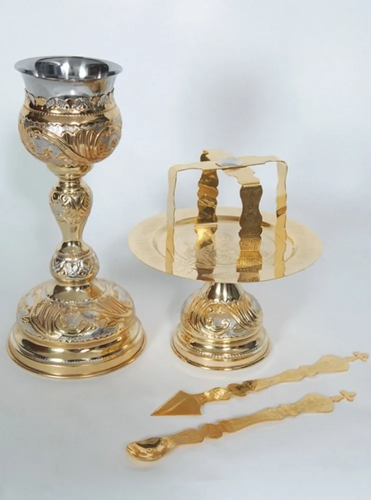 ჭურჭლის ნაკრები ორფერი