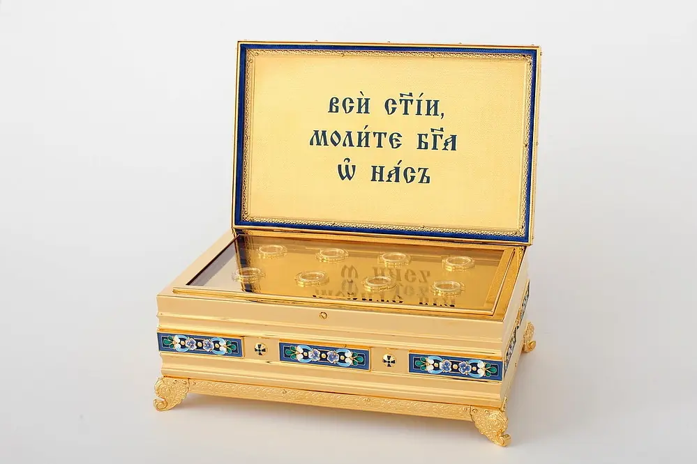 Ковчег для частиц святых мощей №4 золочение