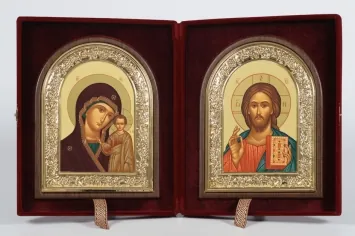 Folding icon in case 18×24 velvet, tempera, arched, gilded frame Saviour-Kazan Mother of God