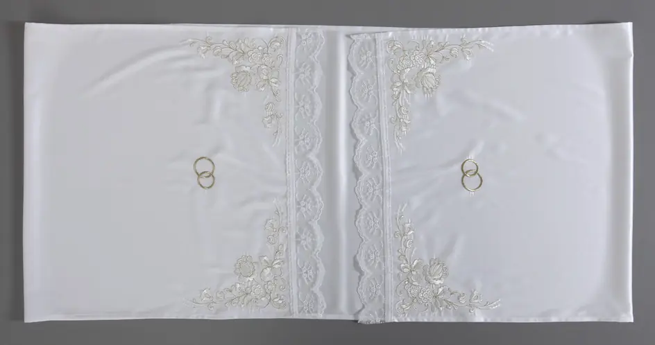 Towel for wedding machine embroidery