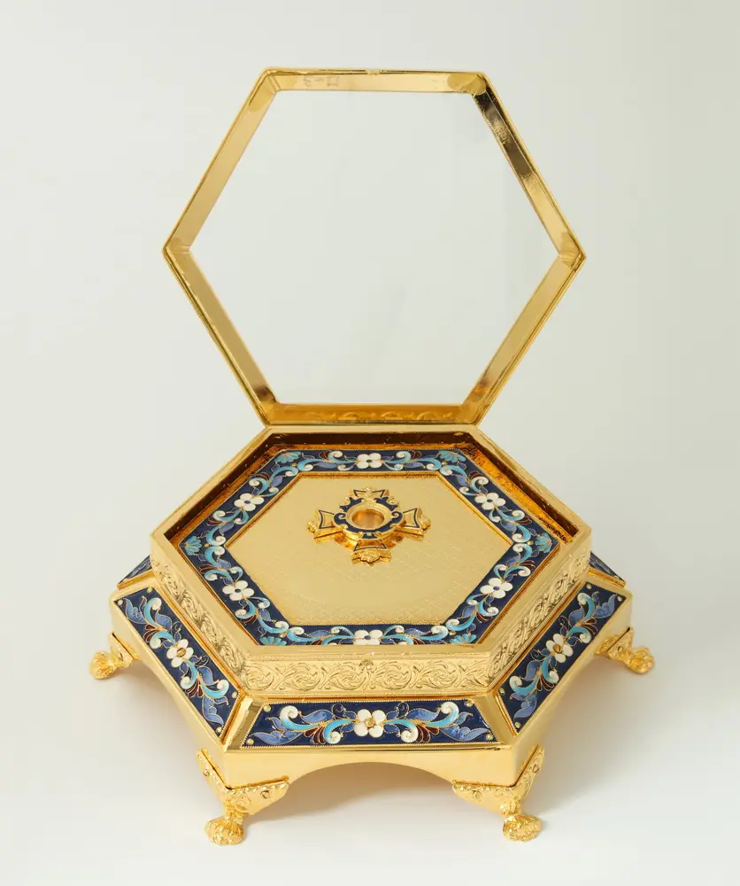 Recessed field-icon case №5 gilding