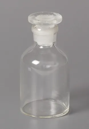 Glass chrism vessel №3