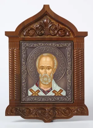 Icon in icon case 18×24 open tempera, patinated riza, finial Nicholas the Wonderworker