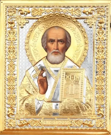 Painted icon of St Nicholas the Wonderworker 18×24, oil, riza cover №243, gilding