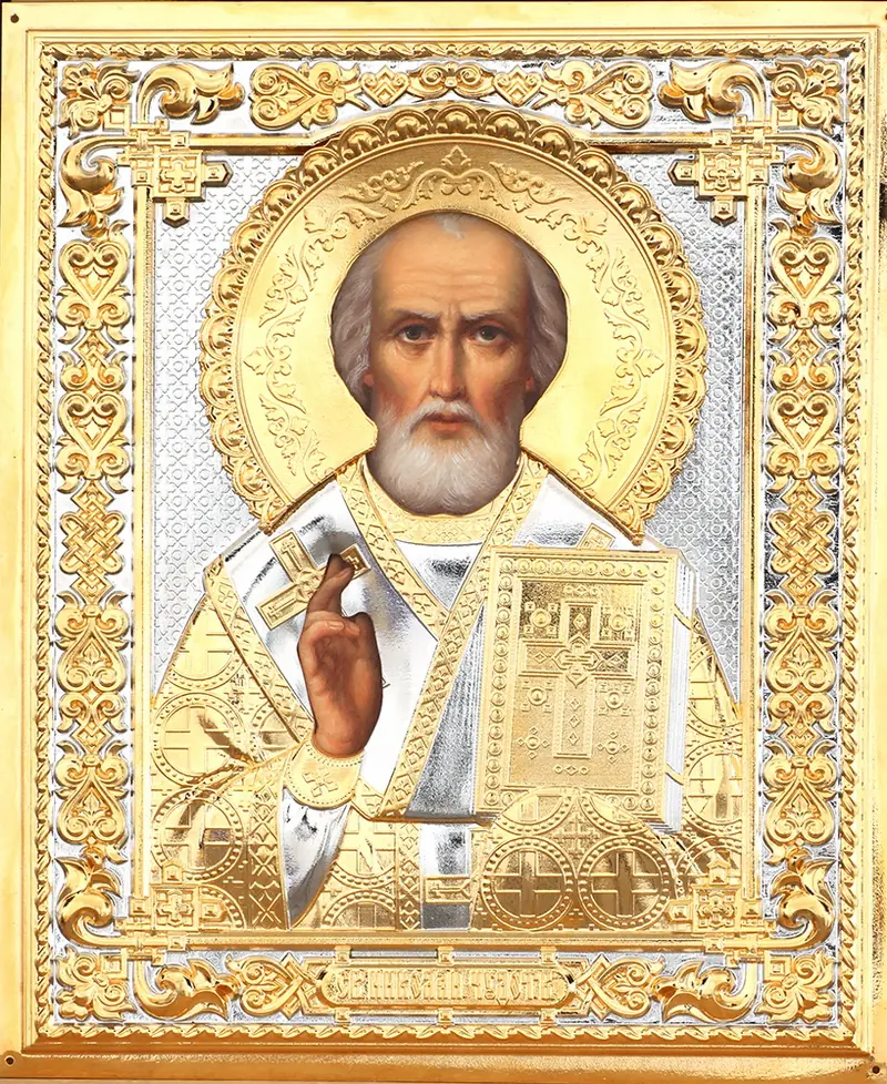 Painted icon of St Nicholas the Wonderworker 18×24, oil, riza cover №243, gilding