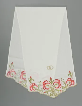 Wedding towel satin-stitch embroidery №1