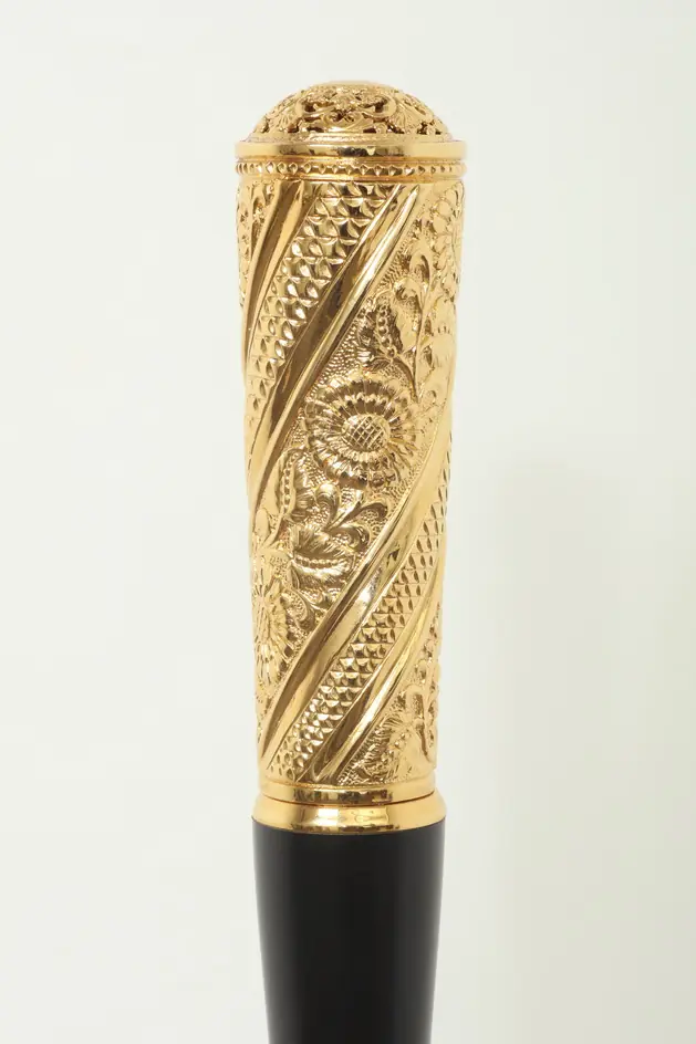 Staff electroformed one-piece with cast with tip / gilding