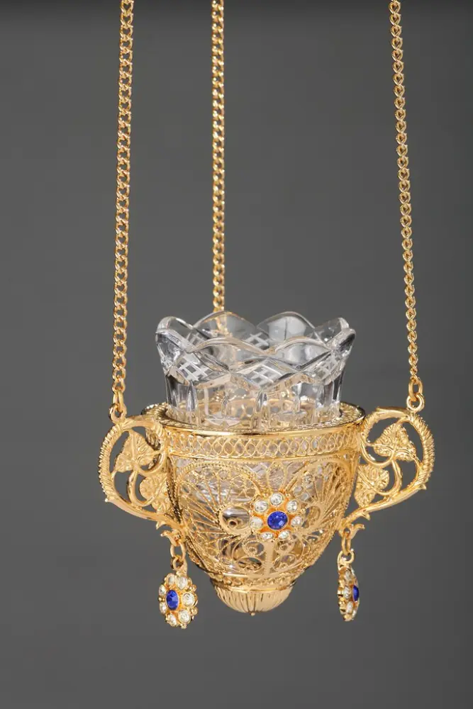Filigree vigil lamp / gilding