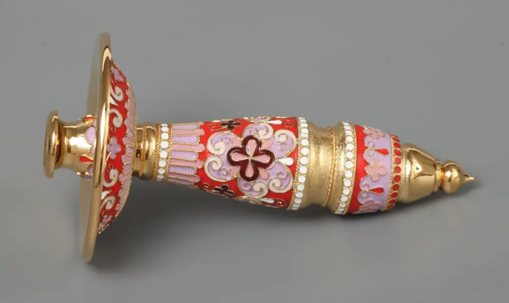 Hand candlestick filigree, enamel / gilding