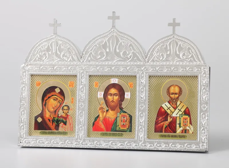 Икона в пластмассовой рамке 4,5х12 тройная с липкой лентой Казанская - Спаситель - Николай Чудотворец