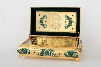 Reliquary ark for holy relics №17 gilding stones