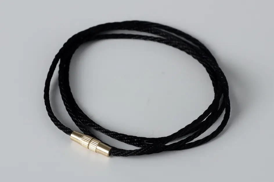 Cross cord silk 65 cm twisted with clasp