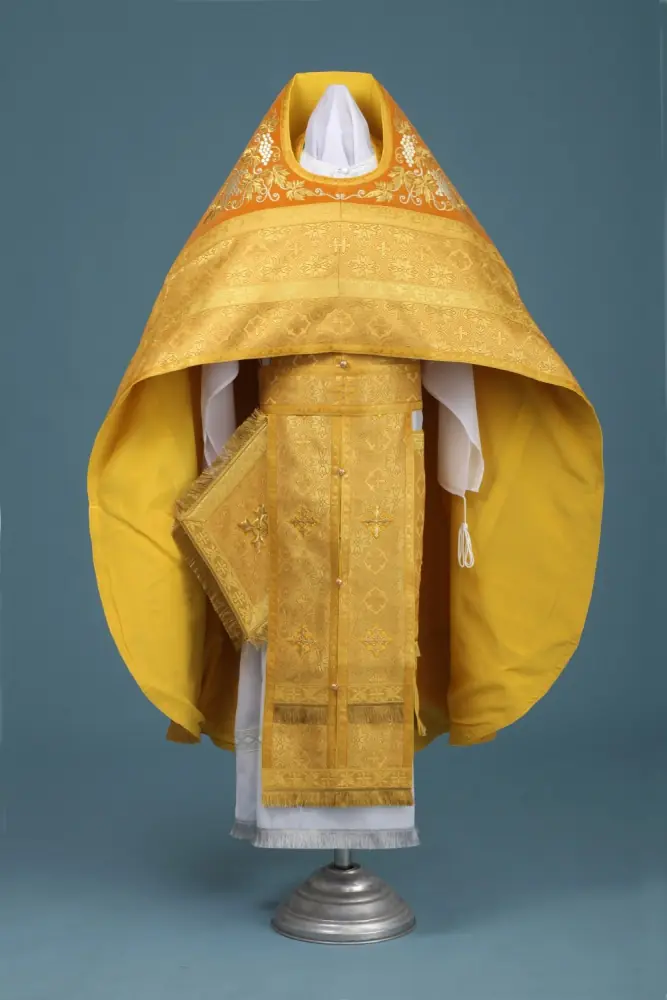 Priest's vestment №17 brocade embroidery shoulder panels 100 %