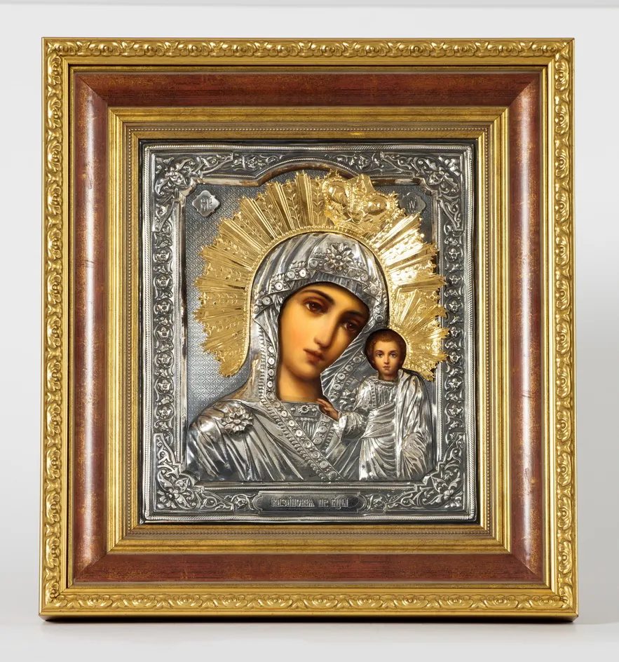 ფერწერული ხატი კიოტში 24×30 ზეთი, მოჭედილობა №193, გაშავებული მოვერცხლვა, კიოტი №22 ყაზანის ღვთისმშობელი
